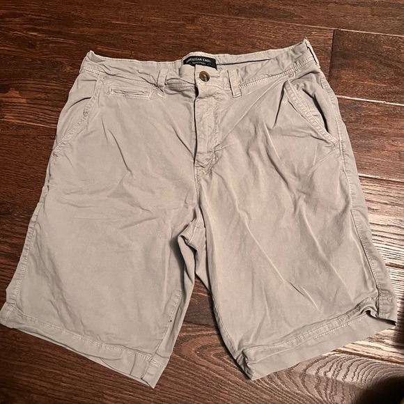 Men’s American eagle khaki shorts - Picture 1 of 5